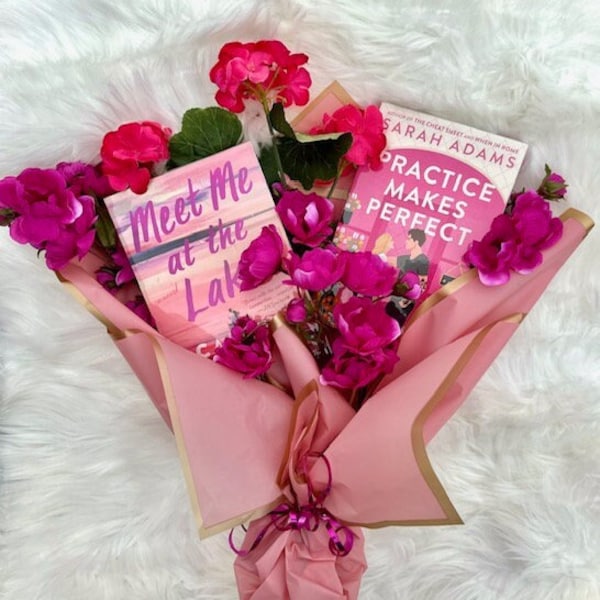 Book Bouquet, Blind Date with a Book, Surprise Books, Book Lover Gifts, Booktok, Reading, Library, Gifts for Her, Mother's Day, Birthday