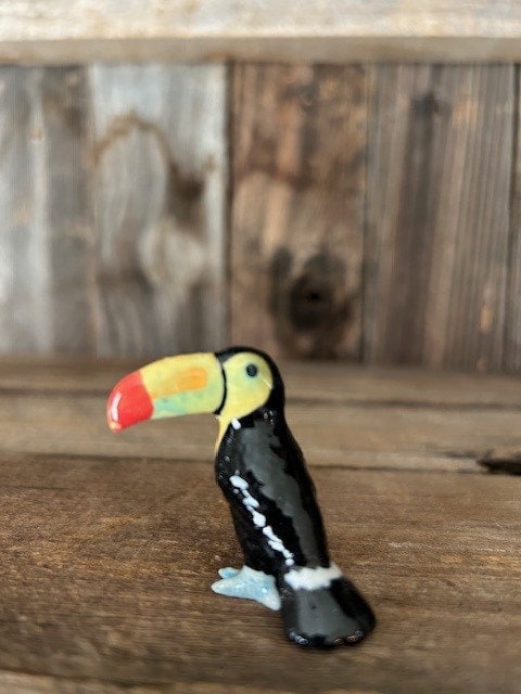 手描きのミニチュア磁器製オオハシ鳥 28527 - Etsy 日本