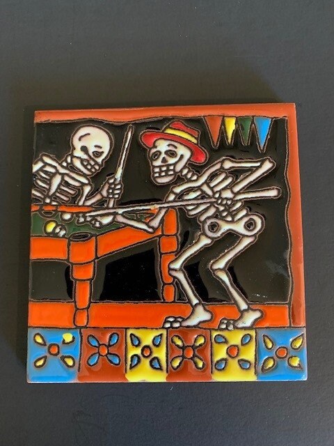 Glazed 4” Square Tile of Day of the Dead Dia de los Muertos Skeletons Shooting Pool – 25141