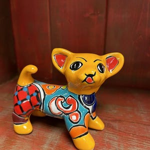 Handbemalter Talavera Hund Chihuahua in Gelb Art.-Nr. 29218