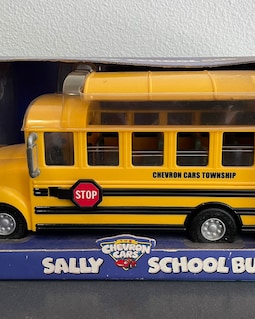 2001 the Chevron Cars | Sally School Bus | Techron | Collectible
