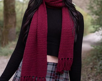 Falling Leaves Scarf // Knitting Pattern – Seed Stitch Scarf with Fringe | Beginner Friendly | PDF Pattern