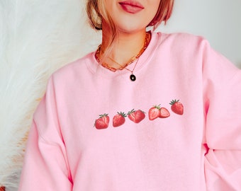 Strawberry Sweatshirt, Cute Cottagecore Shirt, Botanical Strawberry Sweater, Summer Berry, Aesthetic Garden Crewneck, Cottage Core Berries