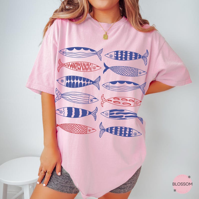 Sardinen Fisch aus der Dose Shirt, Les Sardinen Tshirt, Küsten Enkelin Ozean inspiriert, Tomaten Mädchen Sommer Ästhetik Shirt, Dose Seafood Top Bild 3