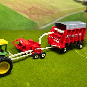 GEHL 1250 forage harvester 1/64 scale model (Please read description)