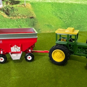 EZ flow gravity box with wagon 1/64 scale model (Please read description)