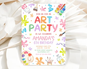 Könnte beinhalten: Eine farbenfrohe Einladung zu einer Kunstparty zur Feier von Amandas 6. Geburtstag. Die Einladung zeigt Farbspritzer, Pinsel, Farbtuben und eine Farbpalette.