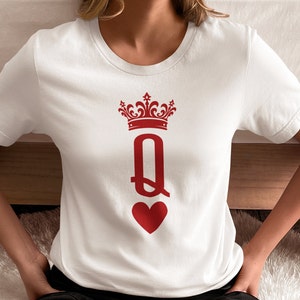 Herzkönigin Shirt, feministisches Shirt Geschenk für Sie, Klassisches Spielkarten T-Shirt, Königin Shirt, Vintage Shirt, Geschenk für Freundin.