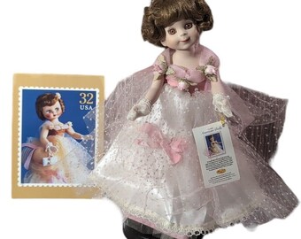 Vintage Tonner American Character Betsy McCall Doll 1997 11"  w/ Postcard