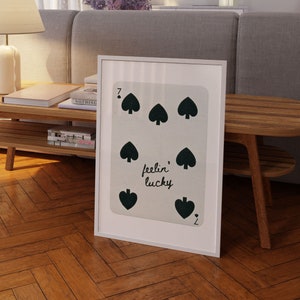 Cartel de decoración estética de la sala de estar / Impresión de la sala de estar / Impresión de moda fresca / Tarjeta 7 de espadas / Arte moderno del apartamento / Sentirse afortunado
