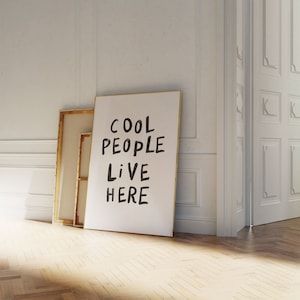 COOL PPL | Estetyczny wystrój salonu | Uroczy wydruk artystyczny do salonu | Modna sztuka ścienna | Neutralna sztuka | Cyfrowa | Nowoczesny wystrój ściany mieszkania