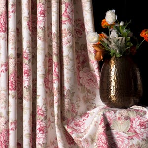 Rideaux fleuris vintage, rideaux roses crème, panneaux de fenêtre romantiques style cottage, rideaux botaniques de luxe sur mesure, rideaux sur mesure