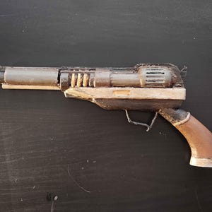 Custom Western Inspired Mandalorian/Clone Mashup Prop Blaster 3D Print Files