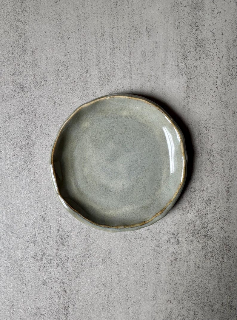 手作りの陶器製リングディッシュ：大きな陶器の小物入れ Sea Salt