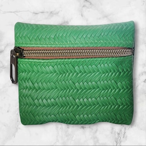 Coin Purse Leather Pouch / Soft Grain Zippered Pouch / Zipper Leather Coin Bag / Small Leather Pouch / Green Woven Embossed Change Purse