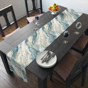 Elegant Marble Table Runner: Abstract Dining Decor