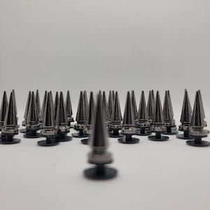Gunmetal Spike Croc Charms: Punk Gothic Shoe Decoration