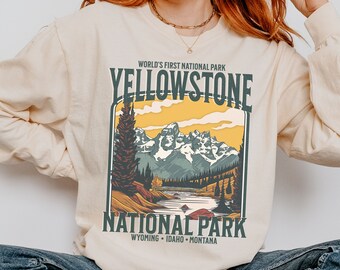 Yellowstone National Park Longsleeve Shirt Comfort Colors Shirt Granola Girl Cute US National Parks Traveler Gift Wyoming Shirt Park Ranger