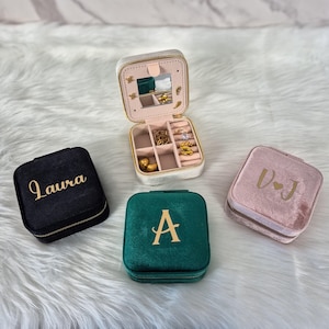Boîte à bijoux de voyage personnalisée en Velours, Cadeau pour elle, Cadeau de mariage, pour demoiselle d'honneur, Petite boîte à bijoux