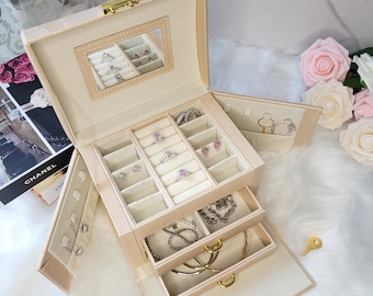 Boîte à bijoux Cuir Végan 3 niveaux de Rangement, Organisateur bijoux pour femme et fille, Boîte à bijoux personnalisable avec clé