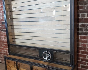 Armoire industrielle conçue sur mesure pour armes à feu, vitrine pour fusils verrouillable faite main, vitrine pour fusils de chasse et carabine fabriqués à la main