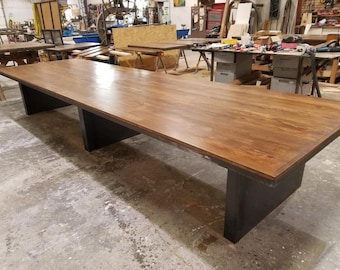 Table de conférence, style industriel en bois de récupération avec base en acier, table de bureau moderne personnalisée, design de ferme, fait main, mobilier de bureau