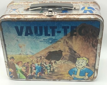 Vault-Tec Lunchbox (plus surprise gift!)