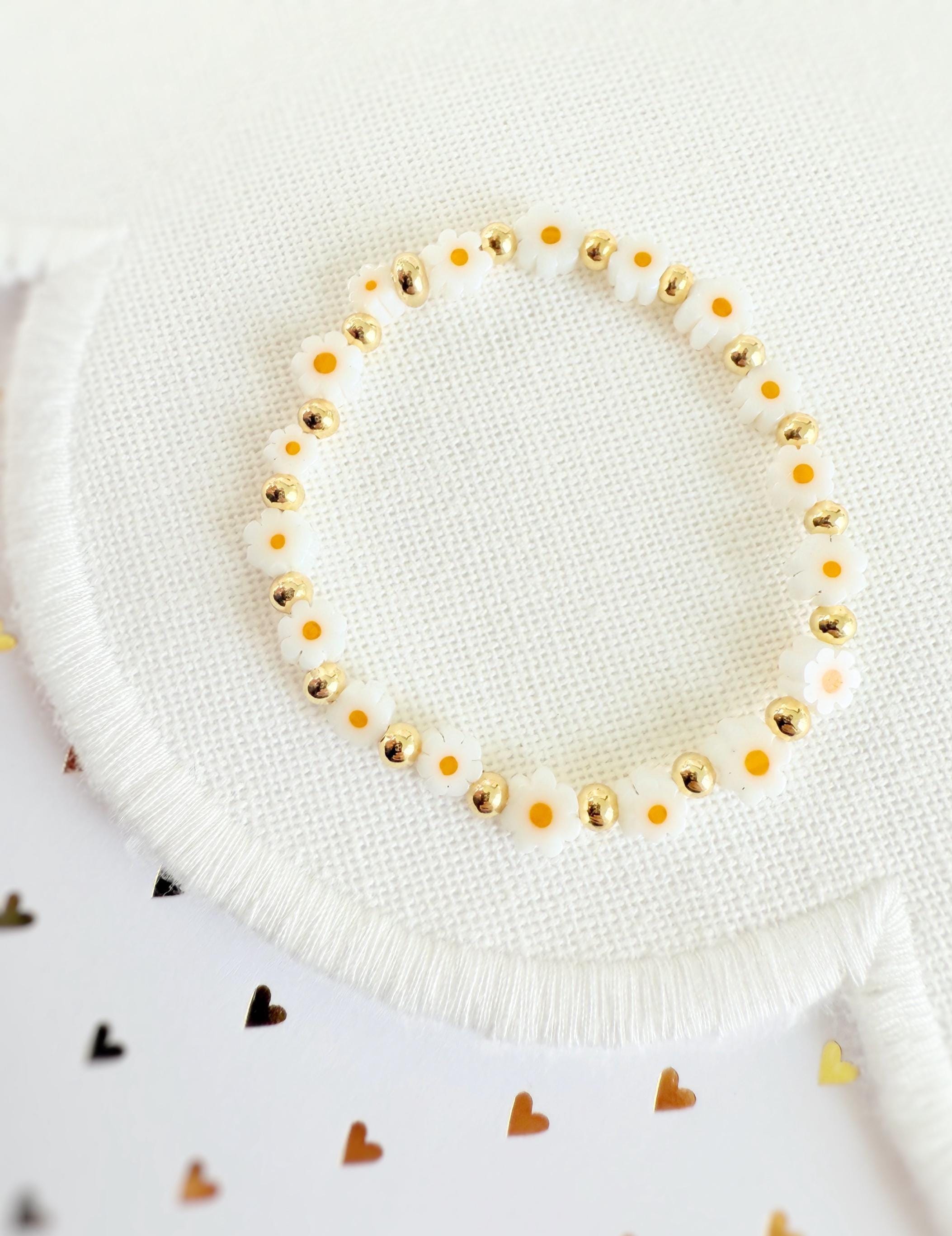 Daisy Bracelet for Girls • Mother of Pearl Flower Beads • Dainty Kids Jewelry Gift for Birthday or Toddler