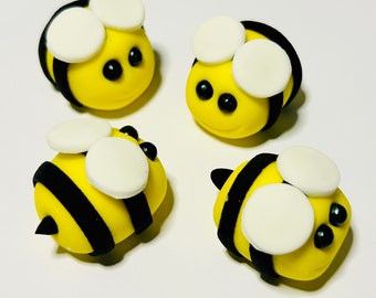 6x Edible fondant icing Bee cake cupcake toppers - 4 pack party baby shower