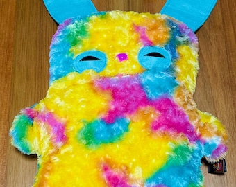 Peluche Bigg Fugg – Personaggio Coniglio Rabbioso – Peluche da Collezione da 45 cm – Nuovo di Zecca