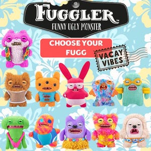 Könnte beinhalten: Eine Sammlung farbenfroher Fuggler-Plüschtiere, jedes mit einzigartigen Merkmalen wie unpassenden Augen und aufgenähten Zähnen. Das Bild enthält den Text "Fuggler Funny Ugly Monster" und "Choose Your Fugg."
