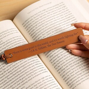 Engraved Leather Bookmark, Custom Favorite Quote Bookmark, Leather Anniversary Gift for Book Loverd, Letter Note Mom Dad Gift Ideas