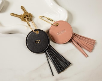 Embossed Round Circle Leather Keychain (Name) - Genuine Leather Key Fob, Nappa Purse Charm, Gift for Mom Girlfriend Sister Best Friend