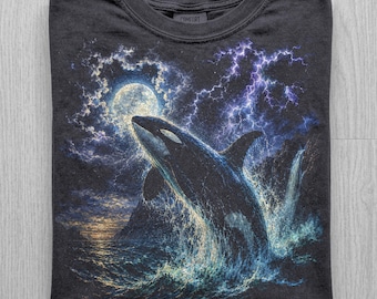 Orca Whale Graphic Tee, Vintage Ocean Wildlife Shirt, Moonlit Killer Whale T-Shirt, Comfort Colors, Coastal Nature Graphic Shirt, Fantasy