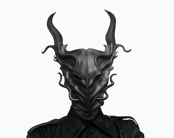Handgefertigte Drachenmaske aus Leder, Dämonenmaske, Fabelwesen, Teufelsmaske, Theatermaske, LARP-Maske, brennender Mann, Drachen-Cosplay-Maske