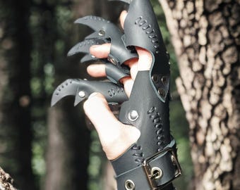 手作りの爪付きレザーガントレット、ルネサンスフェアのドラゴンの爪