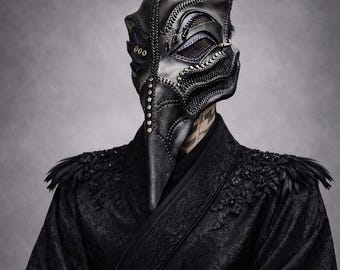 Handcrafted Leather Crow Mask, Ren faire Crow costume, post apocalyptic crow, Halloween, Medieval, Steampunk Cosplay, LARP, gothic crow