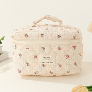 Retro Rot Weiß Gänseblümchen Floral Gesteppter Henkel Große Schminktasche, Kosmetiktasche, Schminktasche mit großem Fassungsvermögen, personalisierte Schminktasche mit Stickerei Plaid Floral