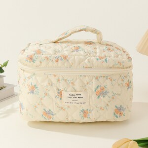 Retro Rot Weiß Gänseblümchen Floral Gesteppter Henkel Große Schminktasche, Kosmetiktasche, Schminktasche mit großem Fassungsvermögen, personalisierte Schminktasche mit Stickerei Apricot Blossom