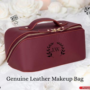 Personalisierte Kosmetiktasche aus Leder, Toilettentasche für Damen, Kosmetiktasche für Reisen, graviertes Geschenk für die Tochter