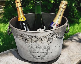 Cubitera de champán MOËT ET CHANDON Cuvée Dom Pérignon, cubitera de lujo de gran tamaño, de peltre, fabricada en Francia.