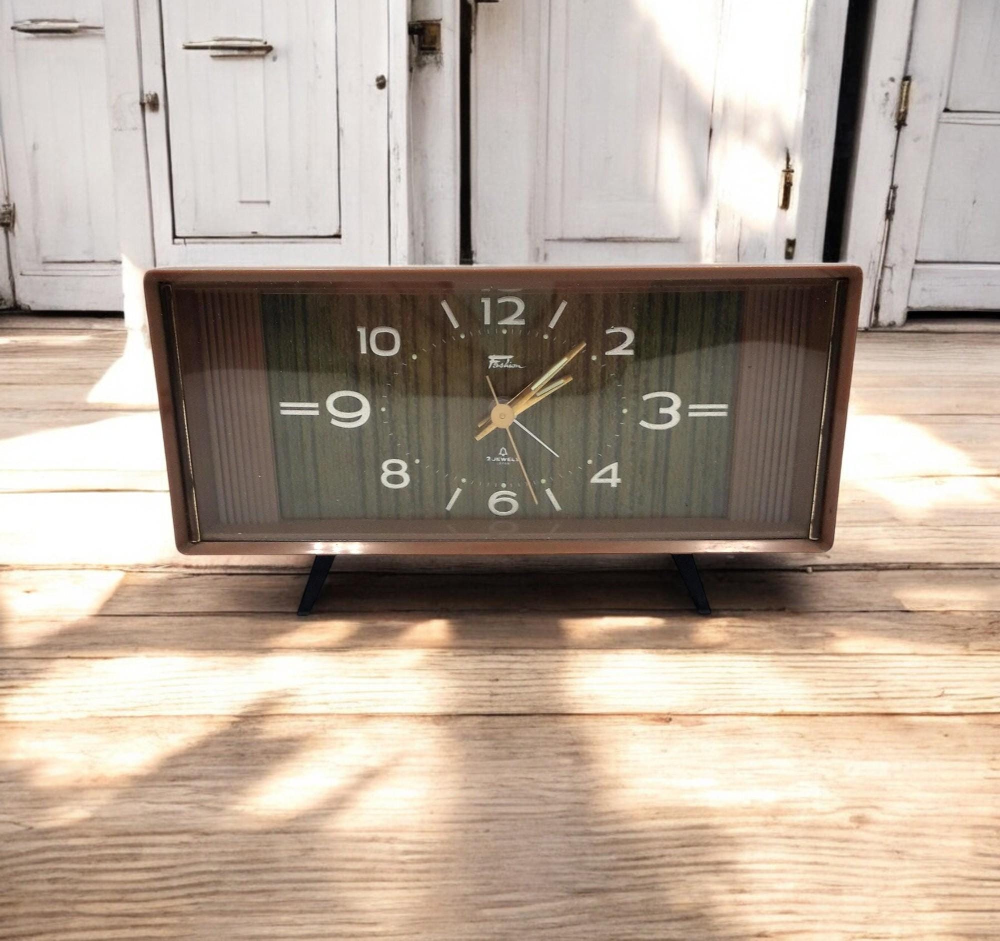 2 Jewels Alarm Clock - Etsy 2 Jewels Alarm Clock - Etsy