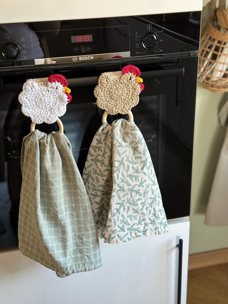 chicken kitchen towel holder
