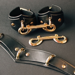 BDSM Bondage Set Collar and Wrist Cuffs