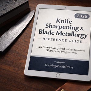 Guía de afilado de cuchillos y metalurgia de hojas 2026 / Tabla comparativa de aceros / Ángulos de la piedra de afilar / PDF imprimible