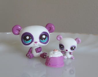Set vintage de Hasbro Littlest Pet Shop de 2007, mamá y bebé pandas #2674 y #2675. LPS auténtico y raro.
