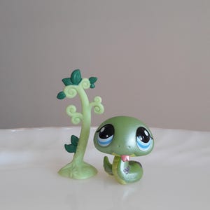 Vintage 2008 Hasbro Littlest Pet Shop grönt skimrande orm #969 Sällsynt autentiskt dekorationsdjur