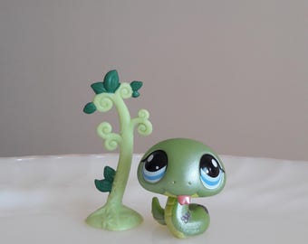 Vintage 2008 Hasbro Littlest Pet Shop green shimmer Snake #969 Rare Authentic deco pet