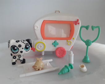 Set vintage de Littlest Pet Shop de Hasbro de 2009: ambulancia + perro dálmata n.° 1613 + accesorios. LPS auténtico y raro.