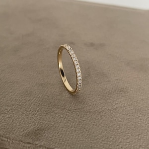 Anello dell'eternità 585 - Anello dell'eternità Capri in oro giallo 14 carati - Anello in vero oro con pietre di zirconia cubica - regalo di Natale perfetto per le donne immagine 1